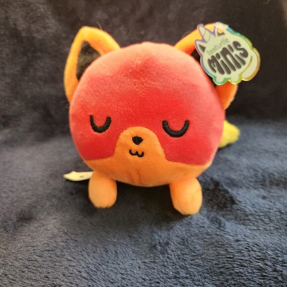 Tee Turtle 2017 Rare Collectible Red Fire Fox Kitsune Plush - Picture 3 of 9